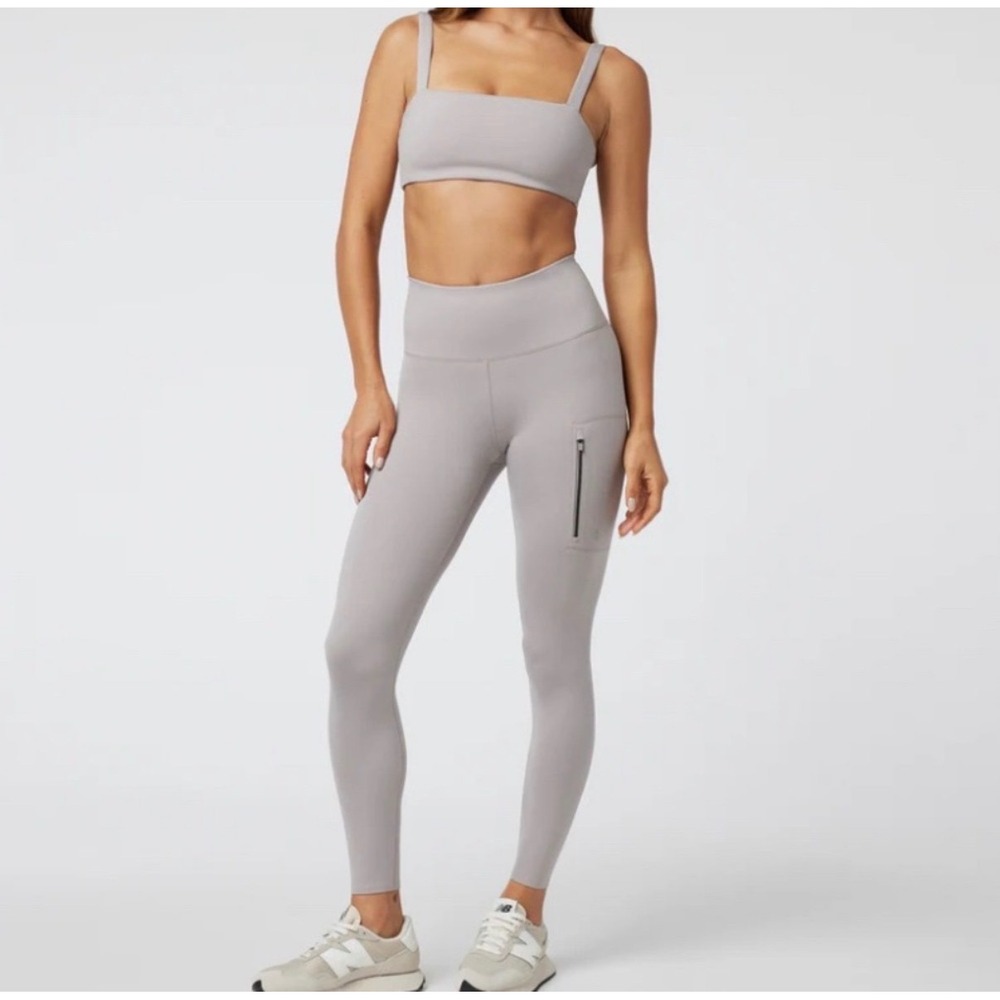 Vuori Evolve Zipped Legging Soft Pewter Beige Gray Boho Yoga Athleisure M